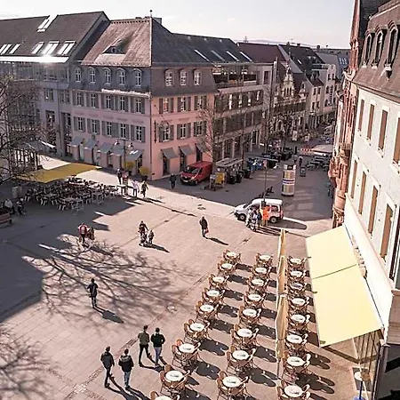 Base Ii - Bei Basel 住宿加早餐酒店